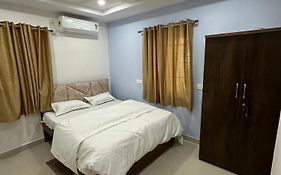 Cosmic Hotel & Guest House Gachibowli Raidurg