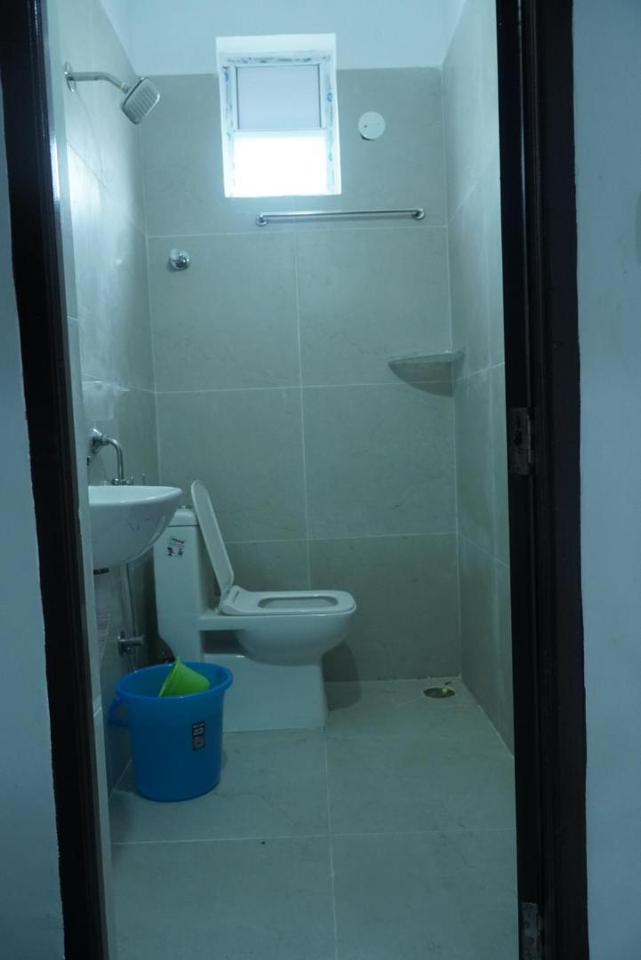Cosmic Hotel & Guest House Gachibowli Raidurg Hyderabad Exterior photo